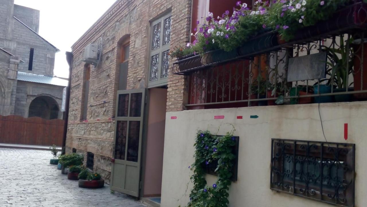 California Guest House Gori Ngoại thất bức ảnh